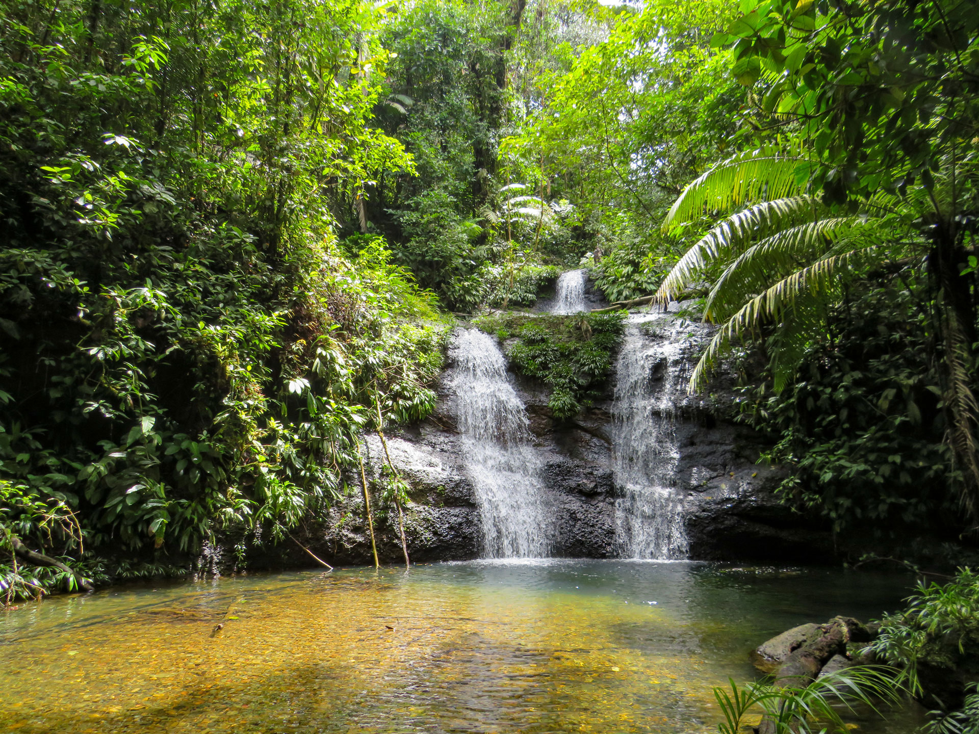 El-Paraiso-waterfall